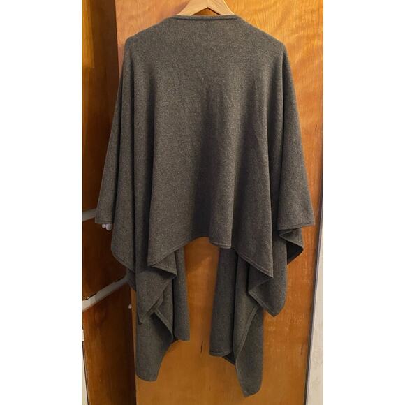 NEIMAN MARCUS 100% Cashmere Open Front Poncho Wrap Shawl Sweater One Size Gray - Picture 6 of 6